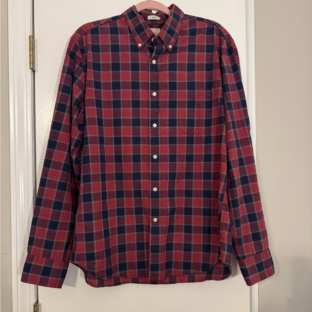J. Crew Red and Navy Plaid Button Down Shirt 100# cotton slim fit lightweight
